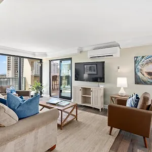  Apartment Expansive Lanai W/ Panoramic Views - Walk To Waikiki Beach
